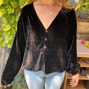 CP Shades Kelsie Black Velvet Top
